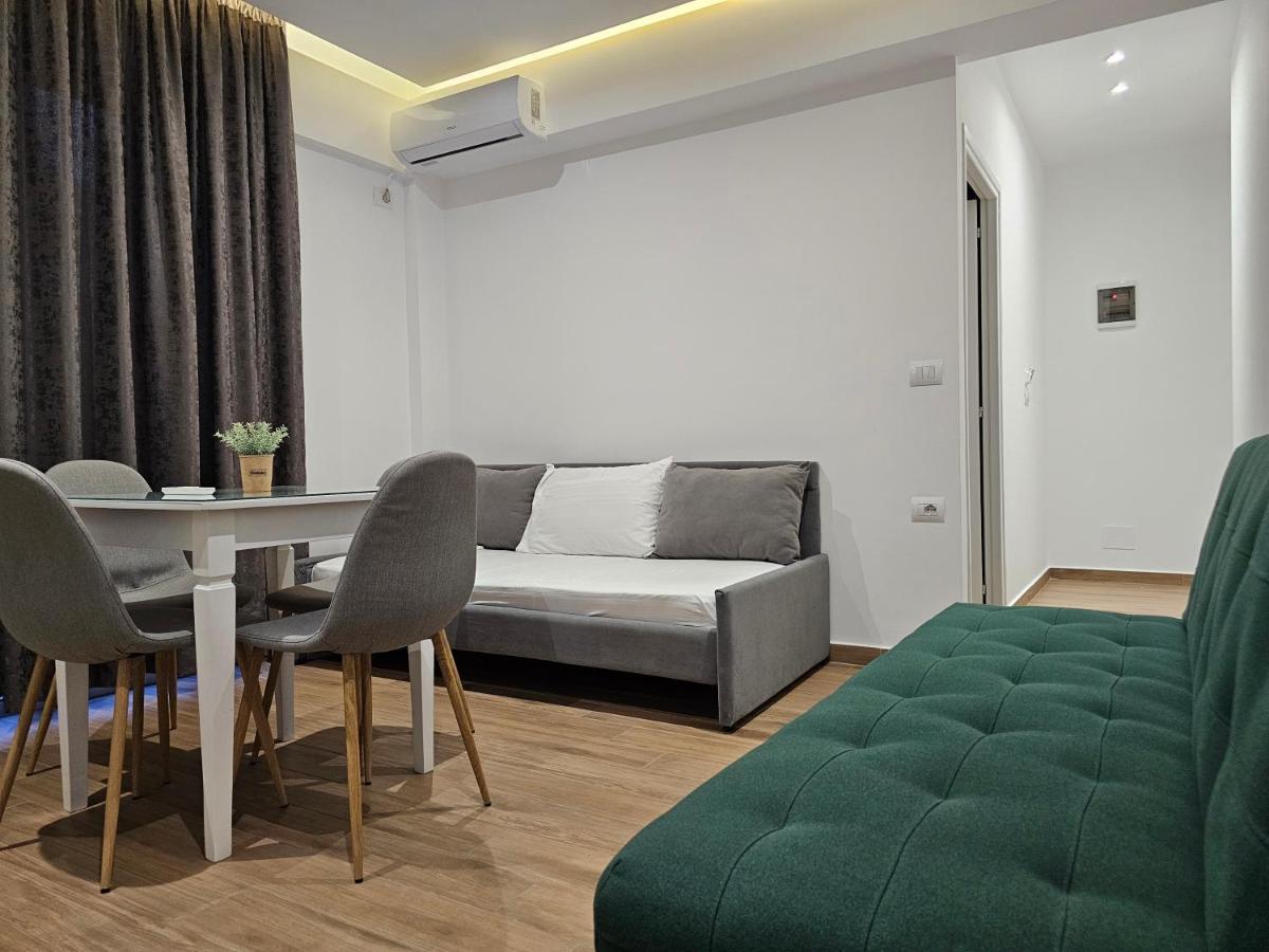 Vila 31 Sarandë Exteriör bild