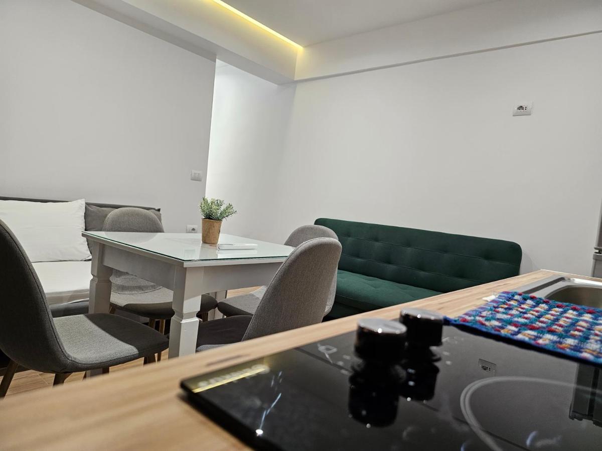 Vila 31 Sarandë Exteriör bild